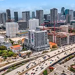 Modern Unit Mins From Brickell With Free Parking