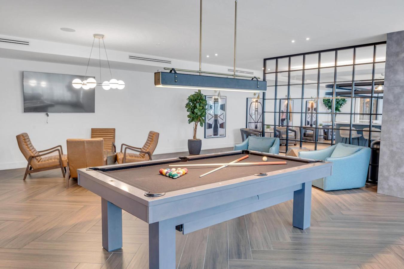 Modern Unit Mins From Brickell With Free Parking