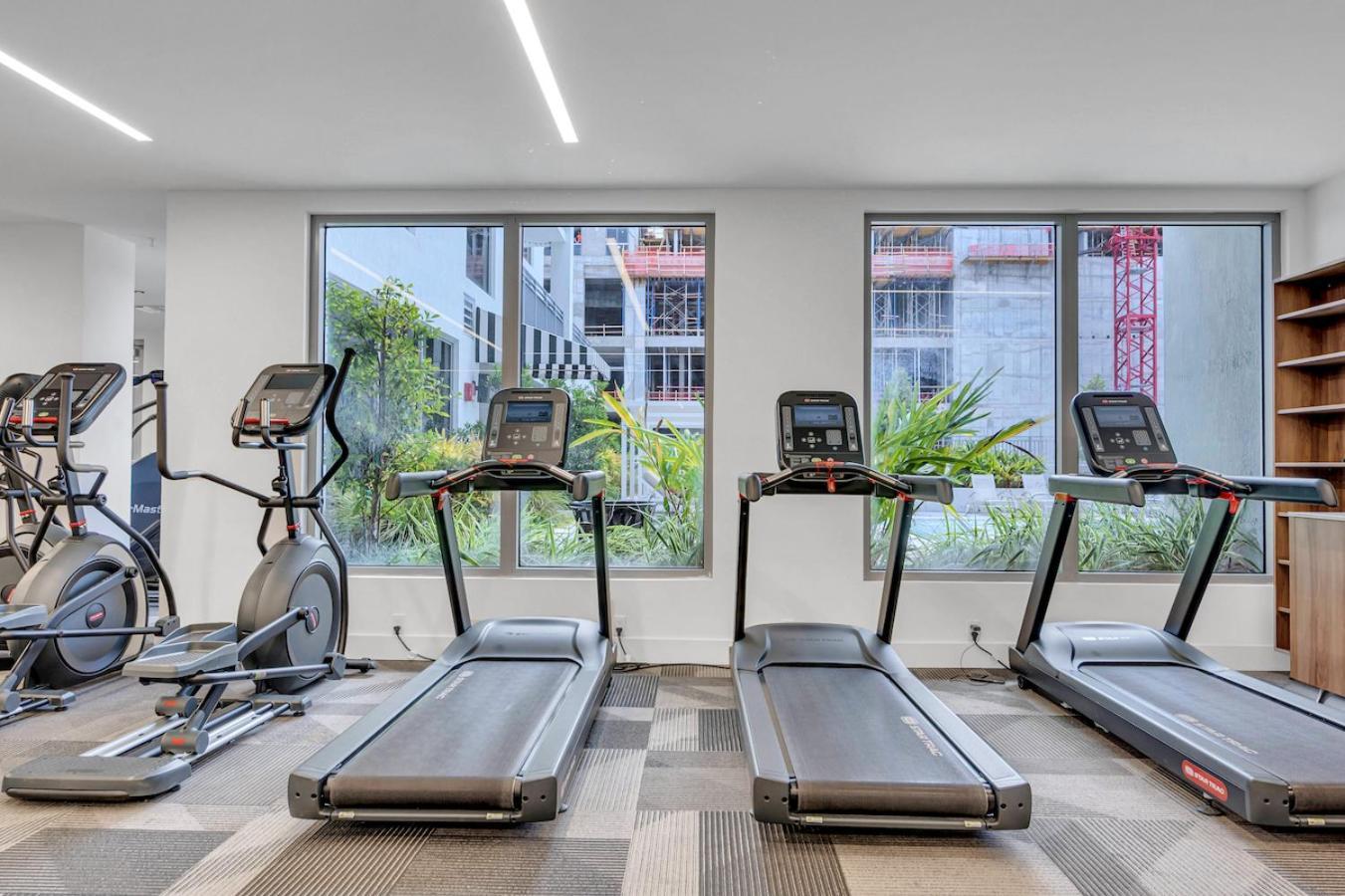 Modern Unit Mins From Brickell With Free Parking Miami
